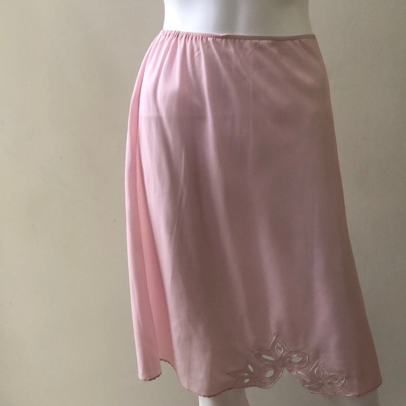 Natori Other - Natori. Neiman Marcus. Slip - Skirt. Lace detail.